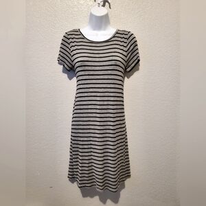 💚5/$25 Everly Striped Black and Gray Stretchy Knee Length Dress Size Small
